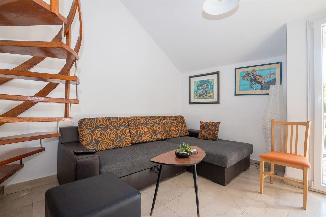 Apartments Antonija Drvenik  Eksteriør billede